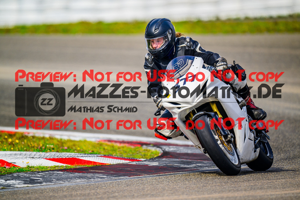 MaZZes_FotoMatrix_240910_6007705_2599 | GELB