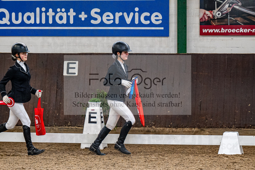20240310-DOS_1213 | Entdecke hochwertige Reitturnierfotos von Foto Oger. Professionell, emotional und authentisch – jetzt Lieblingsmomente im Shop bestellen.Deutschlandweite Turnierfotografie. - Realisiert mit Pictrs.com