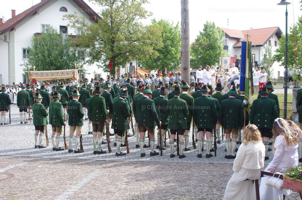 IMGP6458 | fotografiert von Axel PollmannLeonhardi Wallfahrt Benediktbeuern und Murnau, Fronleichnam, Fasching, Landschaft im Loisachtal und Benediktbeuern  - Realisiert mit Pictrs.com