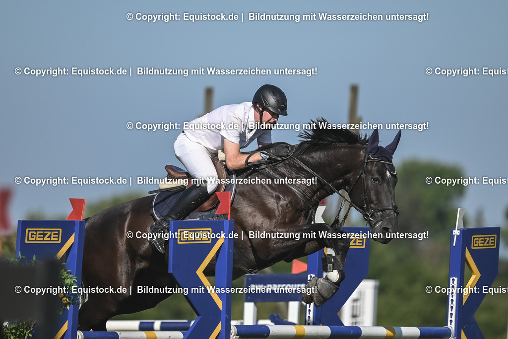 20230908_24_Springen_M_0061 | equistock