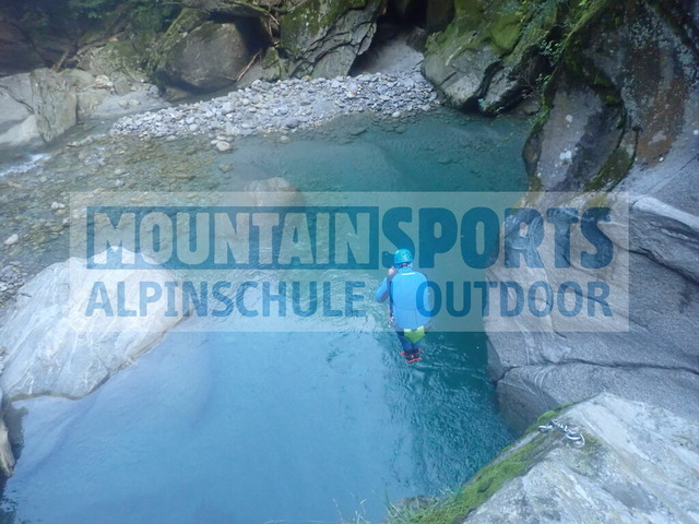 P2010052 | Bestelle die Bilder deines Berg- oder Wasser-Abenteuers mit Mountain Sports bequem von zu Hause aus direkt über unseren Online Fotoshop von pictrs.com. - Realisiert mit Pictrs.com
