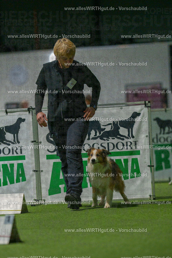 7R504338 | Professionelle Tierfotografie in Mönchengladbach von Daniel Wirth (allesWIRTHgut). Liebevolle & natürliche Bilder von Hunden & Katzen für unvergessliche Erinnerungen.