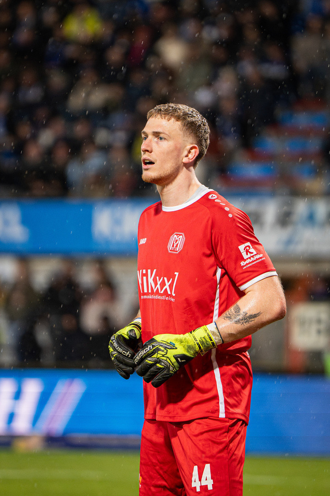 Fußball I Herren I Saison 2025-2026 I Regionalliga Nord I 24. Spieltag I SV Meppen - Hamburger SV II I 1323 | Julius Pünt (44, SV Meppen) - Realisiert mit Pictrs.com