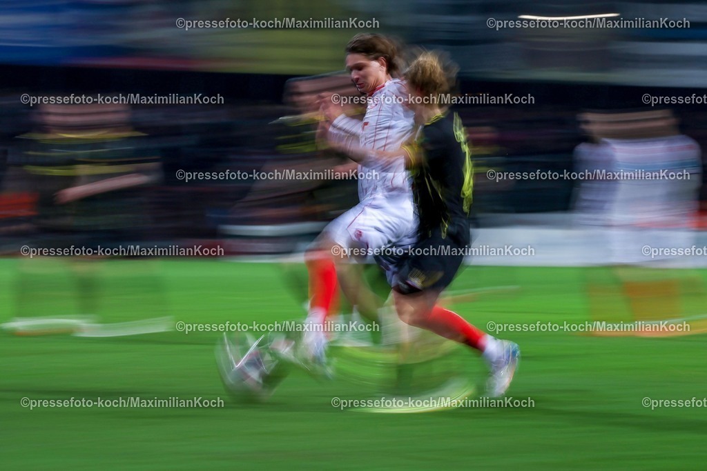 FKo26022601106 | 26.02.2026, Fußball, Landespokal Mittelrhein, SC Fortuna Köln - TSV Alemannia Aachen, Südstadion, Viertelfinale Bitburger-Pokal, Saison 2025 2026: Dynamic feature of Matti Wagner&nbsp; (Alemannia Aachen #03) battle for the ball  DFB regulations prohibit any use of photographs as image sequences and or quasi-video.