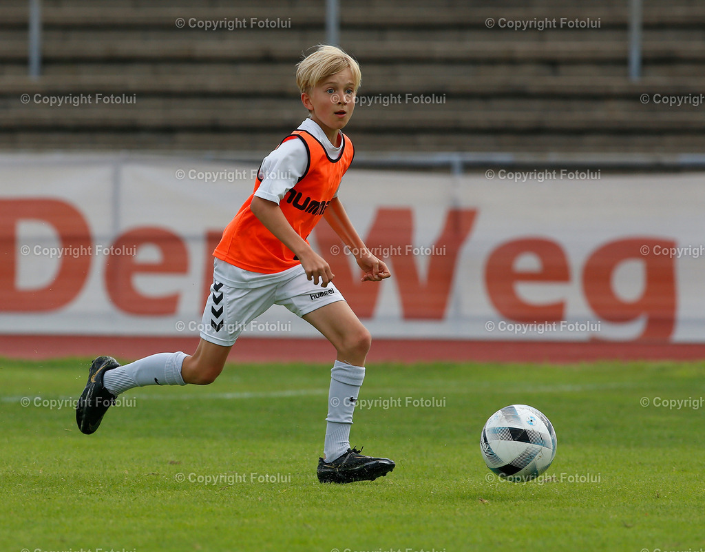 FUSBALLCAMPHERWIGDRECHSEL_04 | bilder, linz, photo, foto, fussball, sport, fotolui, bundesliga