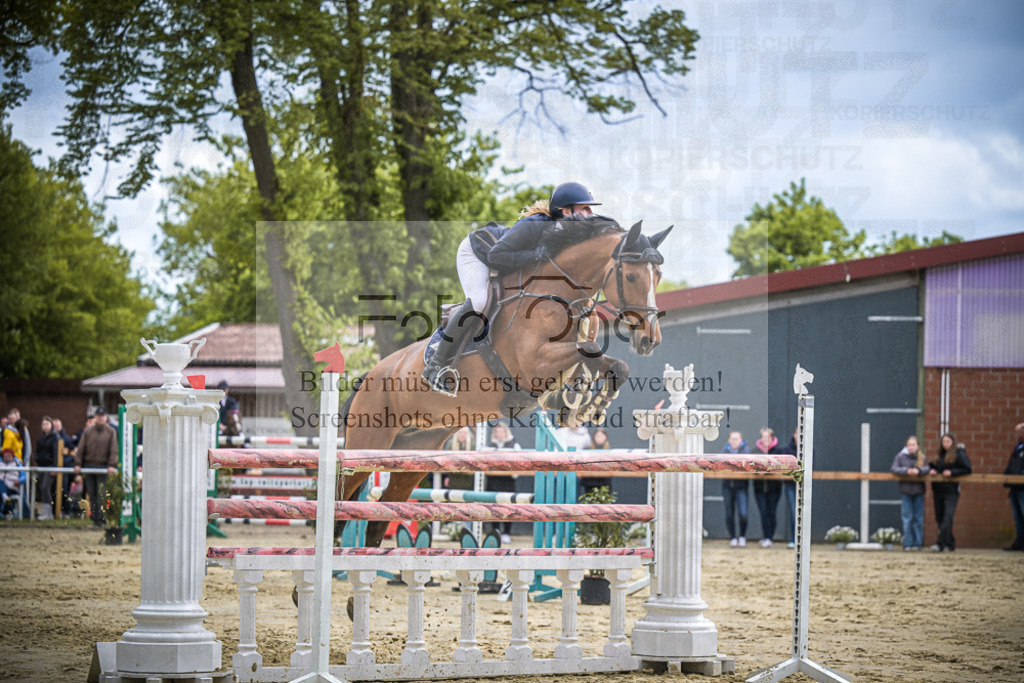 DOS_1649 | Entdecke hochwertige Reitturnierfotos von Foto Oger. Professionell, emotional und authentisch – jetzt Lieblingsmomente im Shop bestellen.Deutschlandweite Turnierfotografie. - Realisiert mit Pictrs.com