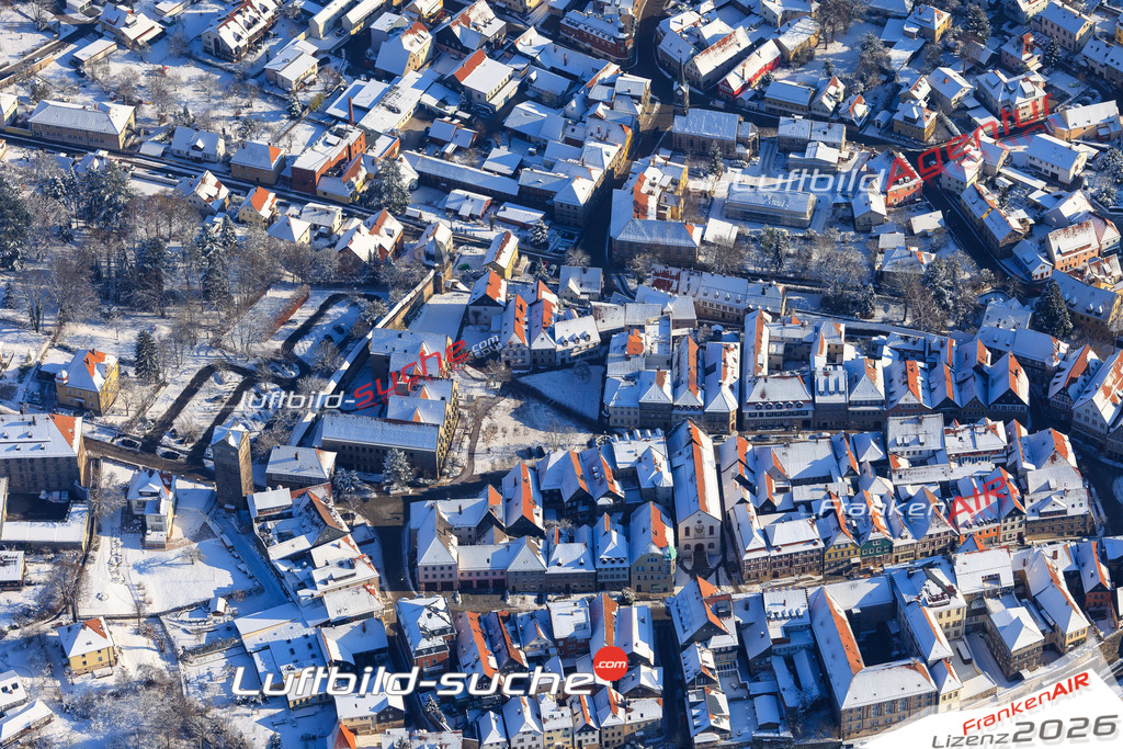 Die Luftaufnahme der Stadt Kronach wurde vom UL-Flugzeug heraus erstellt ( keine Drohne )- hohe Auflösung für beste Qualität