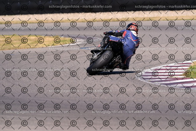 26bt04-1804 | markuskiefer.com - Realisiert mit Pictrs.com