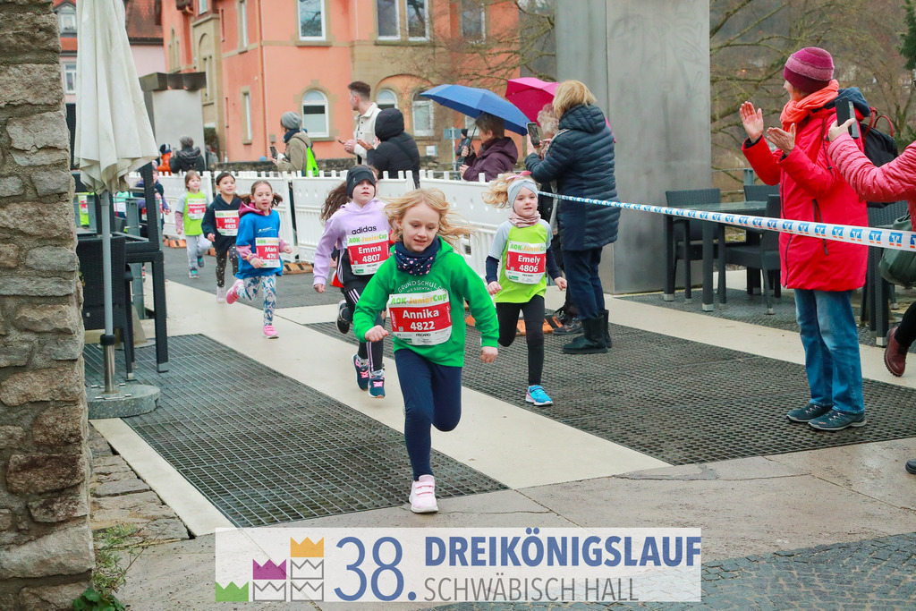 400m AOK Junior Cup | 3 Koenigslauf 2024 400m AOK Junior Cup - Realisiert mit Pictrs.com