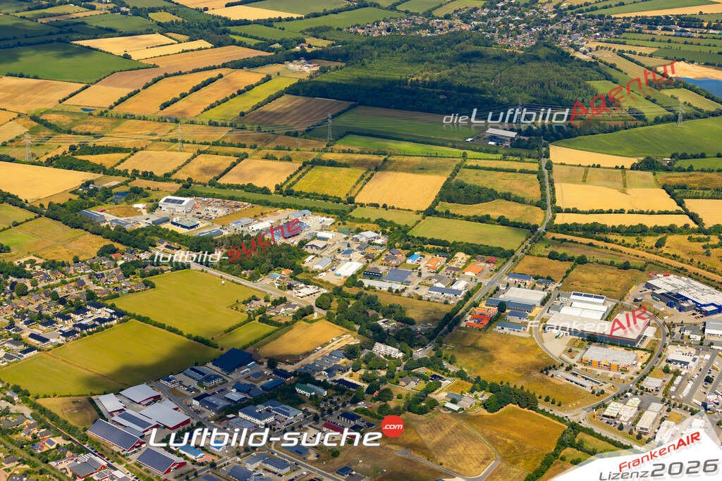 Die Luftaufnahme Gottrupelfeld - Handewitt wurde 2022 vom Flugzeug aus (keine Drohne) erstellt. Hohe Auflösung -für große Poster und Wandbilder geeignet - Garantiert!