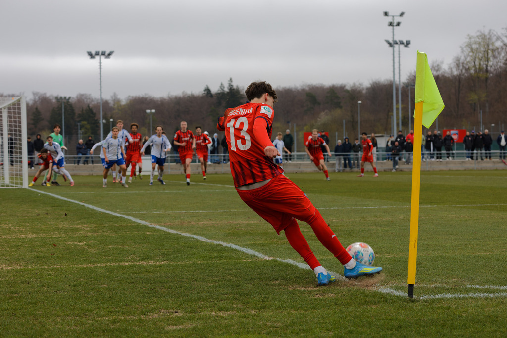 20260412-FCHS04_184 | 1.FC Heidenheim 1846 vs. FC Schalke 04, Fußball, U19, A-Junioren, NWL, U19-DFB-Nachwusliga, 2025/2026, 8. Spieltag, 12.04.2026 in Heidenheim, Walter-Birkhold-Jugendstadion (Foto: Michael Bulling) - Realisiert mit Pictrs.com