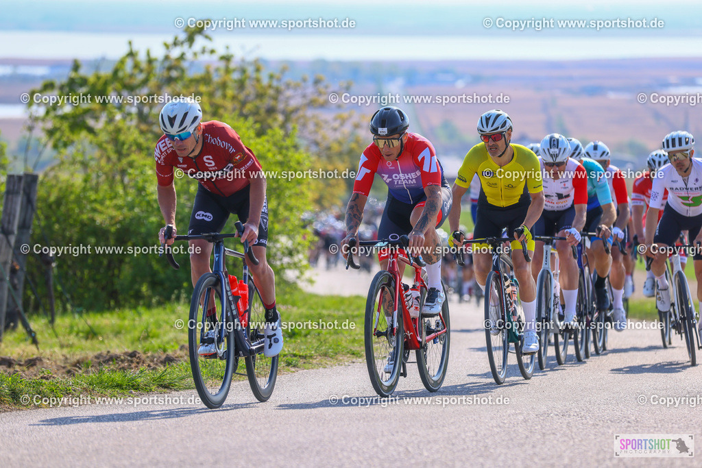 TRA_0660 | Neusiedlersee Radmarathon 2026@sportshot_your_pictrs #yourpictures#roadtowm2029 #nrm #neusiedlerseeradmarathon #neusiedlersee #neusiedlerseetourismus #burgenland #mörbisch #nrm26 #burgenlandtourismus #voglundco #poweredbyburgenlandtourismus #radsport #rad #marathon #ucigranfondo #visitburgenland #ucigranfondoworldseries