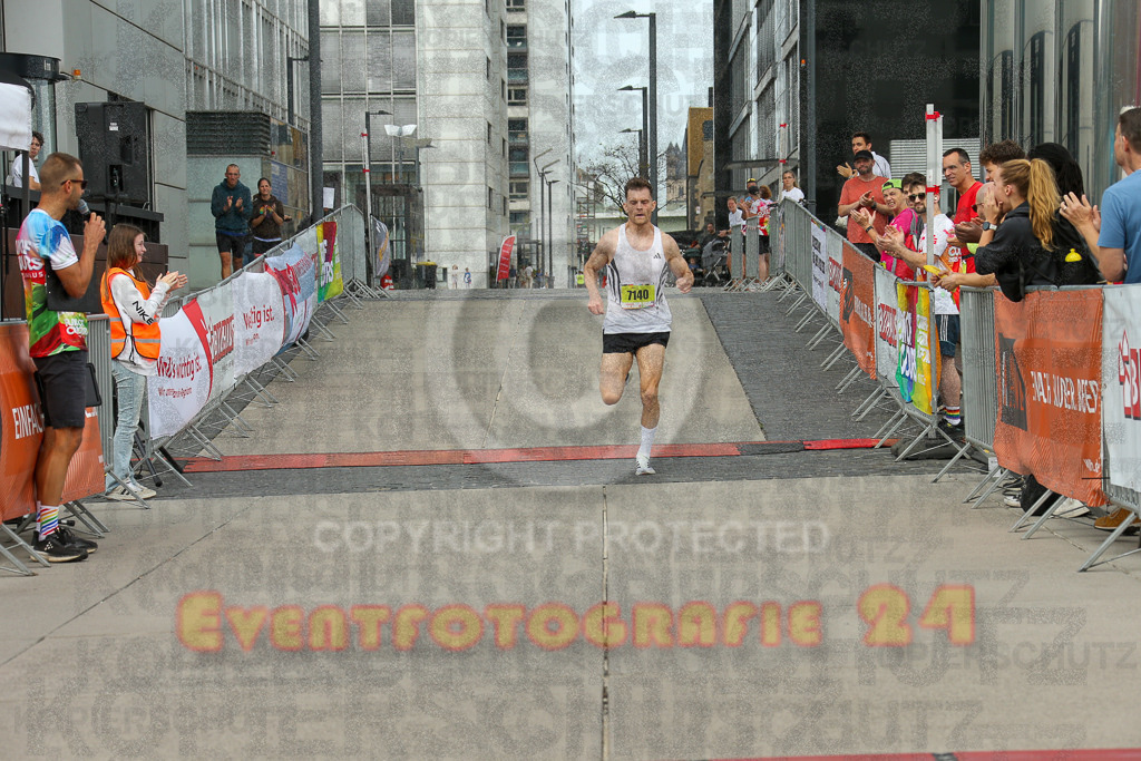 250920_1316_EX1_3948 | Sportfotografie im Rhein-Sieg Kreis, Köln, Bonn, NRW, Rheinland Pfalz, Hessen, etc. Unser Tätigkeitsfeld umfasst den Laufsport vom Volkslauf über den Marathon, Duathlon, Triathon bis zum Ultralauf wie Kölnpfad Ultra oder Schindertrail.