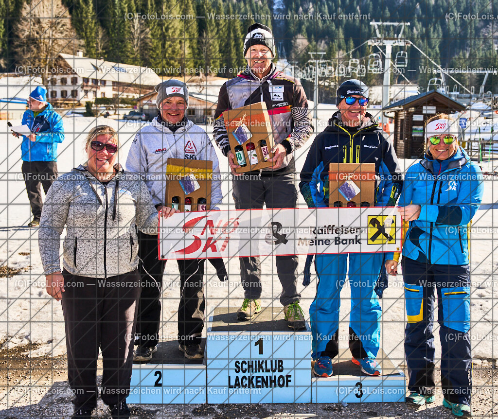 ALP1251_MastersCup-RTL-II_LKHF_Siegerehrung | NÖ Raiffeisen MastersCup, Jugend - Damen - Herren, Riesentorlauf-Rennen 2 auf der Fuchswaldpiste in Lackenhof am Ötscher, durchführender Verein: Schiklub Lackenhof, So 9. Februar 2025.