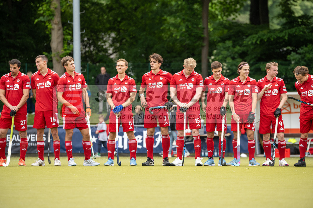 SFE_20250524_0016 | Köln, Deutschland, 24.05.2025:  Hockey 1. Bundesliga Herren Rot-Weiss Köln - Mannheimer THC im KTHC Stadion Rot-Weiss Köln Tennis and Hockey Club am 24.05.2025 in Köln, Deutschland. (Foto von Stephan Fehrmann)Köln, Germany, 24.05.2025: Hockey 1. Bundesliga Herren Rot-Weiss Köln - Mannheimer THC in KTHC Stadion Rot-Weiss Köln Tennis and Hockey Club at 24.05.2025 in Köln, Deutschland. (Foto from Stephan Fehrmann)