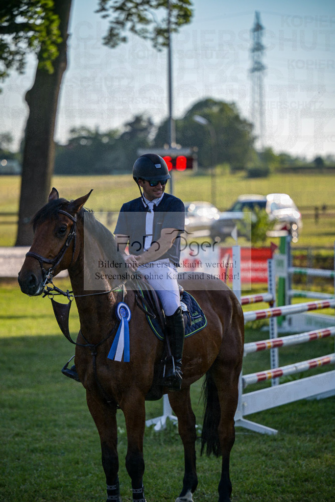 Reitturnier Voxtrup | Entdecke hochwertige Reitturnierfotos von Foto Oger. Professionell, emotional und authentisch – jetzt Lieblingsmomente im Shop bestellen.Deutschlandweite Turnierfotografie. - Realisiert mit Pictrs.com