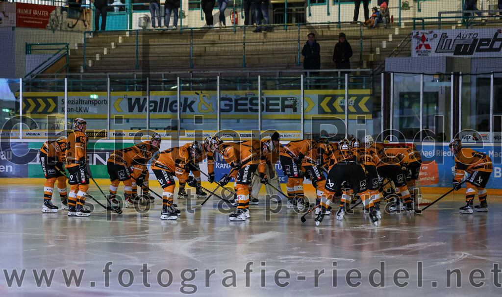 2025-11-02_002_TSV_Erding_gegen_EV_Fuessen | Erding, Deutschland, 02.11.2025:Eishockey, Oberliga Süd 2025 / 2026, 15. Spieltag, TSV Erding gegen EV Füssen, Endergebnis: 2:6Foto: Christian Riedel / fotografie-riedel.net