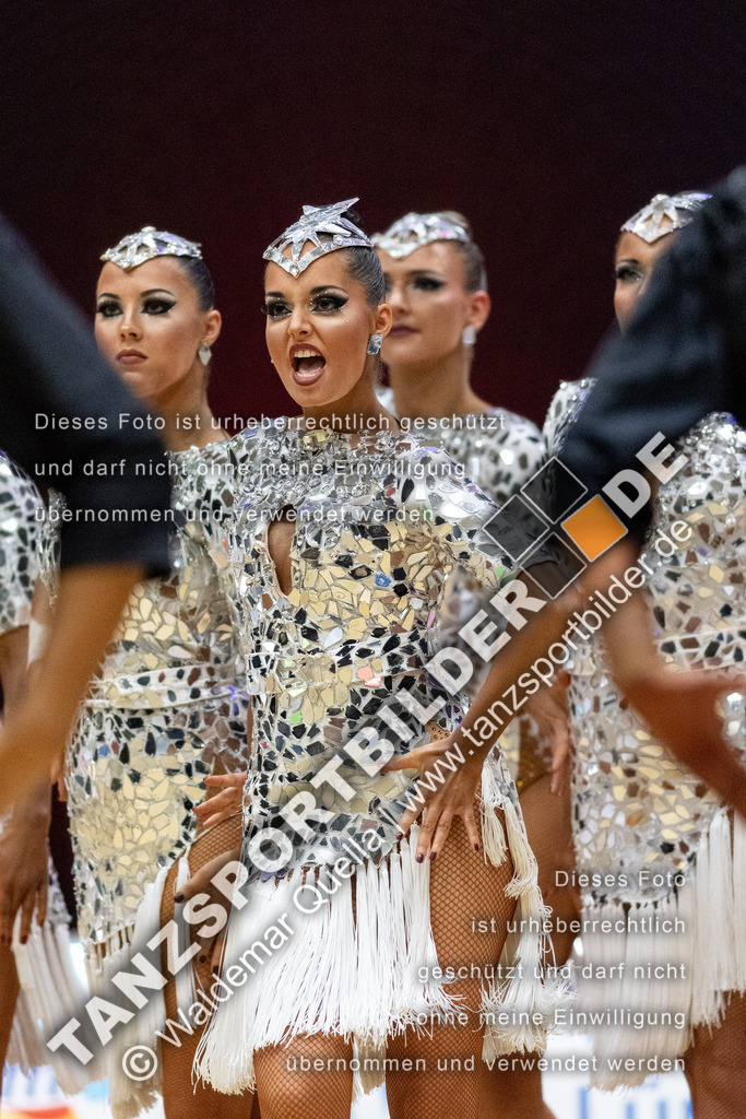 20240113-13545 | Hier finden Sie Tanz Bilder vom Latein und Standard Formationen tanzen. Sportbilder vom Tanzsport. Schöne Fotos und von Weltmeisterschaft, Europameisterschaft, Bundesliga, Regionalliga, Oberliga und Landesliga sowie von GOC Stuttgart, DanceComp, WM Bremen