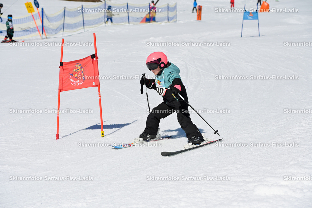 SRF_27.02.2026_631 | Skirennfotos,Serfaus,Fiss,Ladis,Kinderskirennen,Winter,Tirol,Oberland,skirace,SFL,feelfree,weil wir's genießen,ski,Ski,skifahren,Sonnenplateau, - Realisiert mit Pictrs.com