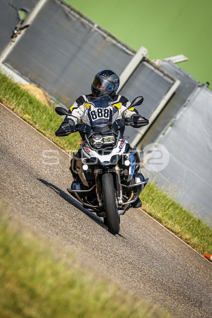 0888-260530DCB-016_888 | Deine Full-Service-Agentur für ✔️Videoproduktionen und ✔️Motorsportfotografie Jetzt Angebot anfragen!