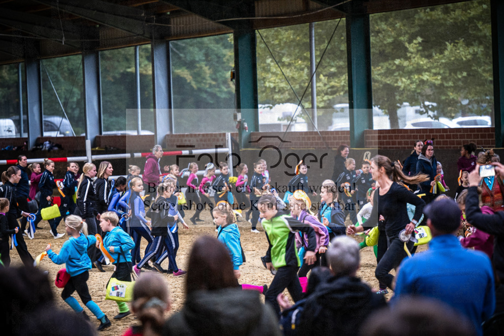 DOS_0451 | Entdecke hochwertige Reitturnierfotos von Foto Oger. Professionell, emotional und authentisch – jetzt Lieblingsmomente im Shop bestellen.Deutschlandweite Turnierfotografie. - Realisiert mit Pictrs.com