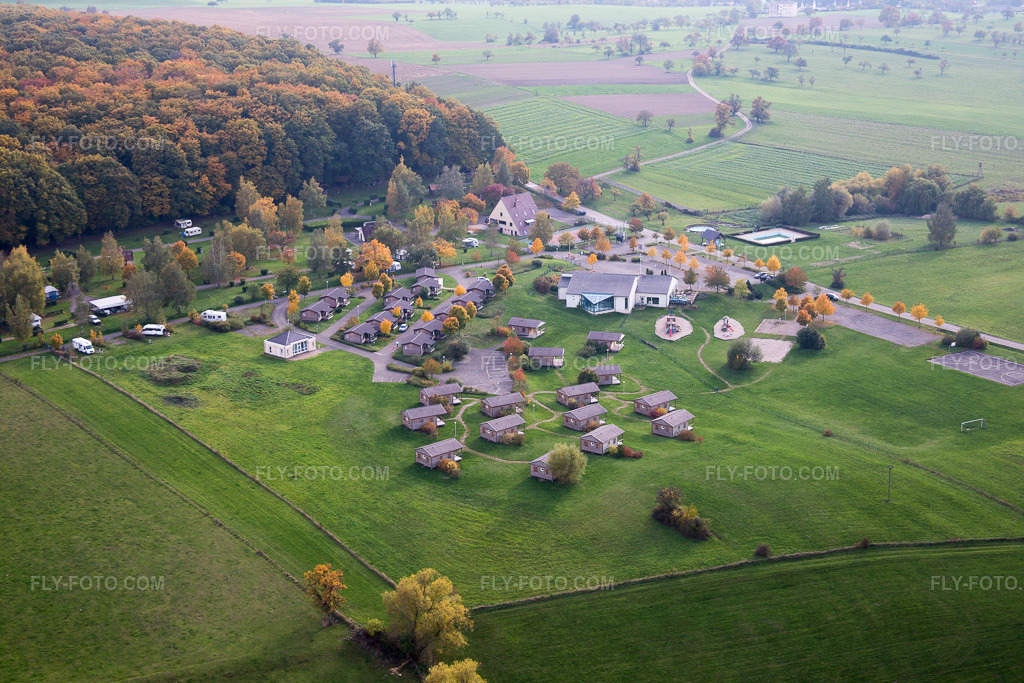 Aerial view: Camping de l'Oasis in Oberbronn in the state Bas-Rhin, France.Photo: IMG_084783.jpg taken on 10/24/2015 by Werner Riehm/FLY-FOTO.comResolution of the original: 5472 x 3648 px