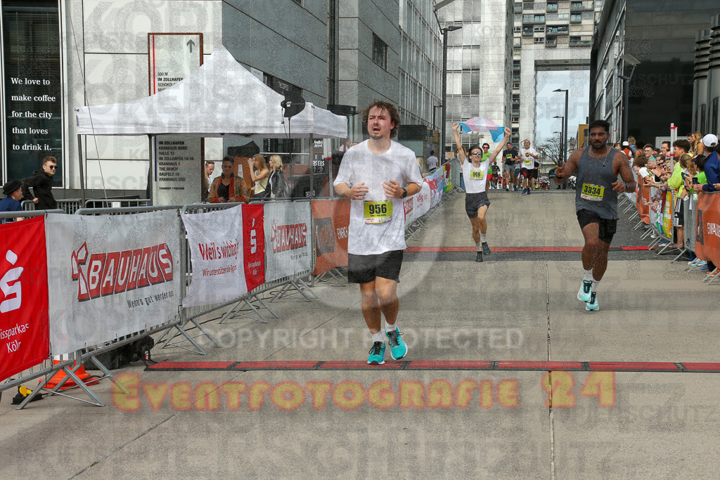 250920_1326_EX1_4507 | Sportfotografie im Rhein-Sieg Kreis, Köln, Bonn, NRW, Rheinland Pfalz, Hessen, etc. Unser Tätigkeitsfeld umfasst den Laufsport vom Volkslauf über den Marathon, Duathlon, Triathon bis zum Ultralauf wie Kölnpfad Ultra oder Schindertrail.