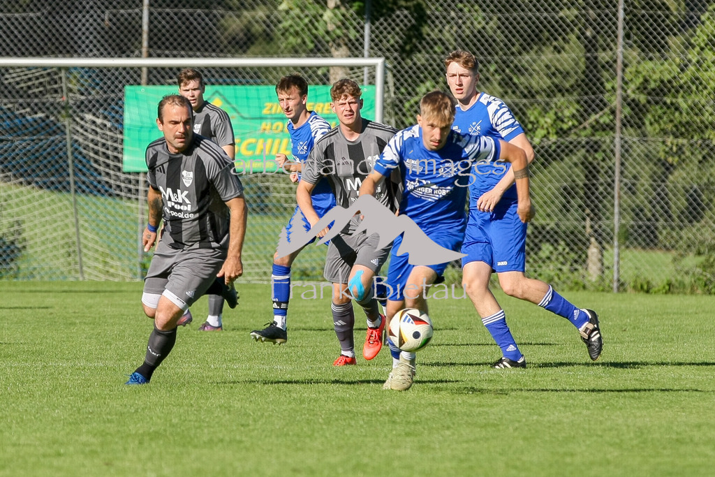 993T1611 | Medien- Sport- Entertainmentfotos