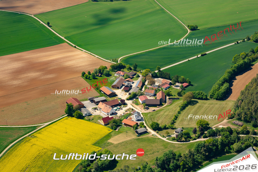 Luftbild Vs Google Maps  Wolfersdorf  Kastl -Das Luftbild wurde 2025 vom UL-Flugzeug heraus erstellt ( keine Drohne ) - Hochauflösende Luftaufnahme -Nicht vergleichbar mit Google Maps oder Satelittenbilder- Die Geschenkidee !Mit Lizenz und Bildrechte bestellbar