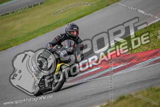 pubi8751 | Professionelle Fotos von Sportveranstaltungen, aber auch Hochzeiten und anderen Events. - Realisiert mit Pictrs.com