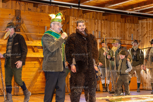 Bärentreiben in Steuerberg | Bildershop von pixelworld.at - Realisiert mit Pictrs.com