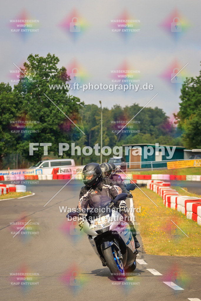 _DSK2294 | Hier findet Ihr Bilder von Touristenfahrten auf der Nürburgring Nordschleife oder von anderen Veranstaltungen die ich besucht habe. Viel Spass beim Durch Schauen 