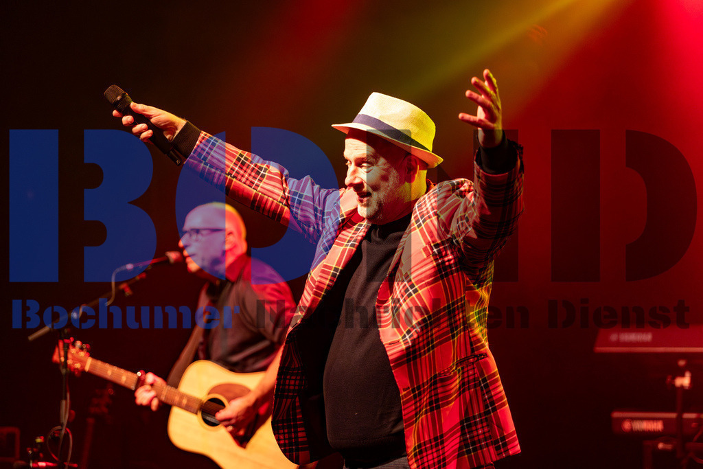 SES_GBAZEC20241227-52 | bond - Realisiert mit Pictrs.com