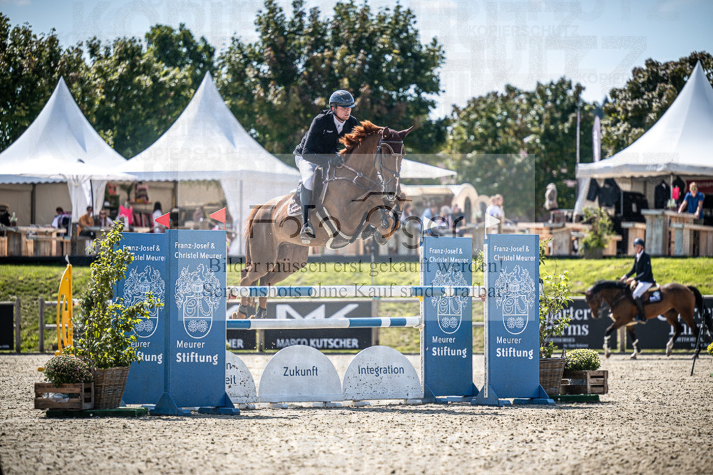 DOS_3390 | Entdecke hochwertige Reitturnierfotos von Foto Oger. Professionell, emotional und authentisch – jetzt Lieblingsmomente im Shop bestellen.Deutschlandweite Turnierfotografie. - Realisiert mit Pictrs.com