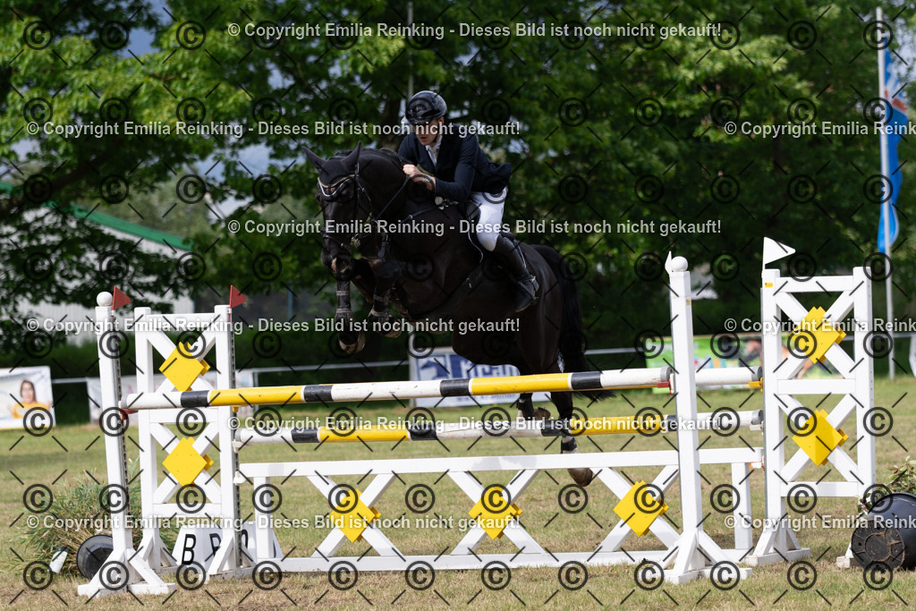 CL5A9700 | Emilia Reinking Fotografie - Realisiert mit Pictrs.com