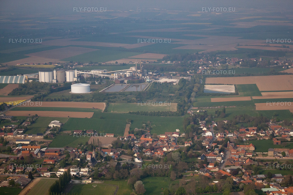 Vue aérienne: Vue de la ville à Boiry-Sainte-Rictrude dans le département Pas de Calais, France. Photo: IMG_40084.jpg prise le 17/04/2011 par Werner Riehm/FLY-FOTO.eu – Résolution de l'original: 4752 x 3168 px