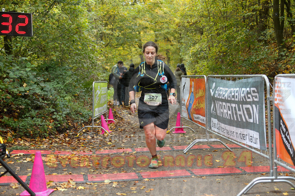 251026_1337_EX1_3772 | Sportfotografie im Rhein-Sieg Kreis, Köln, Bonn, NRW, Rheinland Pfalz, Hessen, etc. Unser Tätigkeitsfeld umfasst den Laufsport vom Volkslauf über den Marathon, Duathlon, Triathon bis zum Ultralauf wie Kölnpfad Ultra oder Schindertrail.