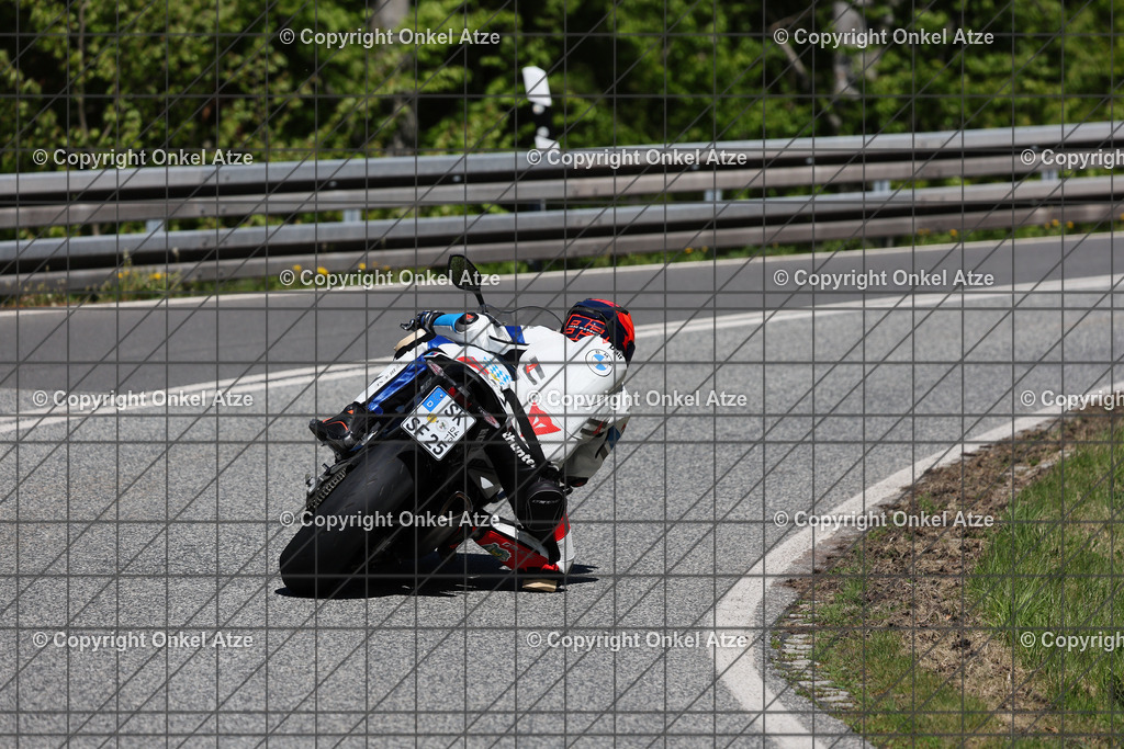 IMG_9688 | Fotograf am Kyffhäuser. Onkel Atze. Kyffhäuser Rennstrecke. Café36. Motorsportfotografie. - Realisiert mit Pictrs.com