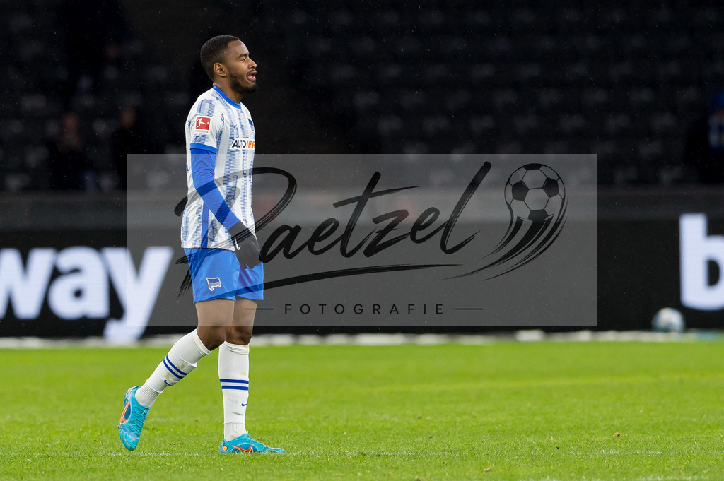 BSCRBL20220220_099 | Fussball, Herren: Myziane Maolida (Hertha BSC) enttaeuscht bei dem Spiel der 1. Bundesliga zwischen Hertha BSC und RB Leipzig im Olypiastadion am 20.02.2022 in Berlin, Deutschland.DFB / DFL REGULATIONS PROHIBIT ANY USE OF PHOTOGRAPHS AS IMAGE SEQUENCES AND/OR QUASI-VIDEO. - Realisiert mit Pictrs.com