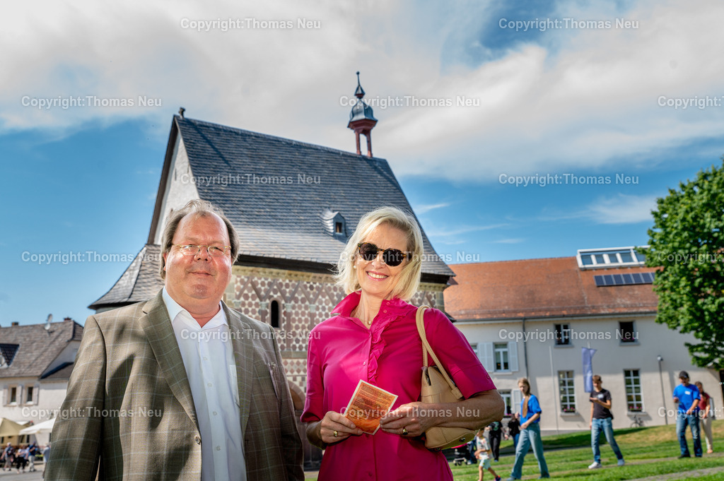 DSC_7989 | Lorsch, Welterbetag des Kloster Lorsch, die Direktorin der staatlichen Schösser und Gärten Hessen, Kirsten Worms ,mit Dr. Hermann Schefers,  Leiter der Welterbestätte Kloster Lorsch,  Bild: Thomas Neu