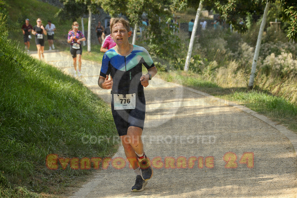 250824_1455_EX1_8026 | Sportfotografie im Rhein-Sieg Kreis, Köln, Bonn, NRW, Rheinland Pfalz, Hessen, etc. Unser Tätigkeitsfeld umfasst den Laufsport vom Volkslauf über den Marathon, Duathlon, Triathon bis zum Ultralauf wie Kölnpfad Ultra oder Schindertrail.