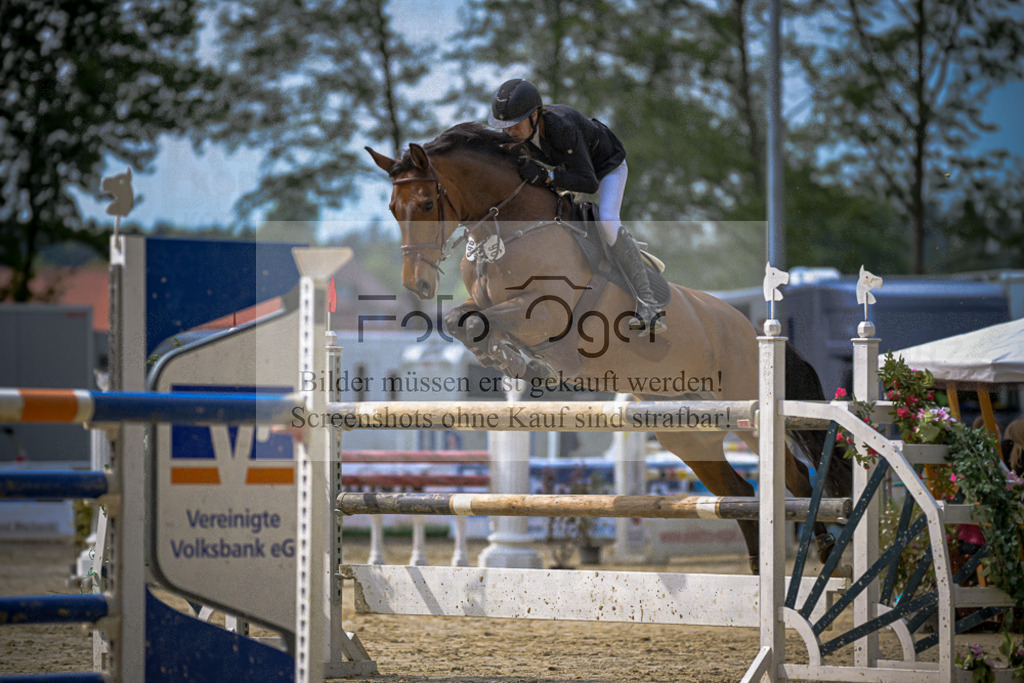 20240505-DOS_1812 | Entdecke hochwertige Reitturnierfotos von Foto Oger. Professionell, emotional und authentisch – jetzt Lieblingsmomente im Shop bestellen.Deutschlandweite Turnierfotografie. - Realisiert mit Pictrs.com