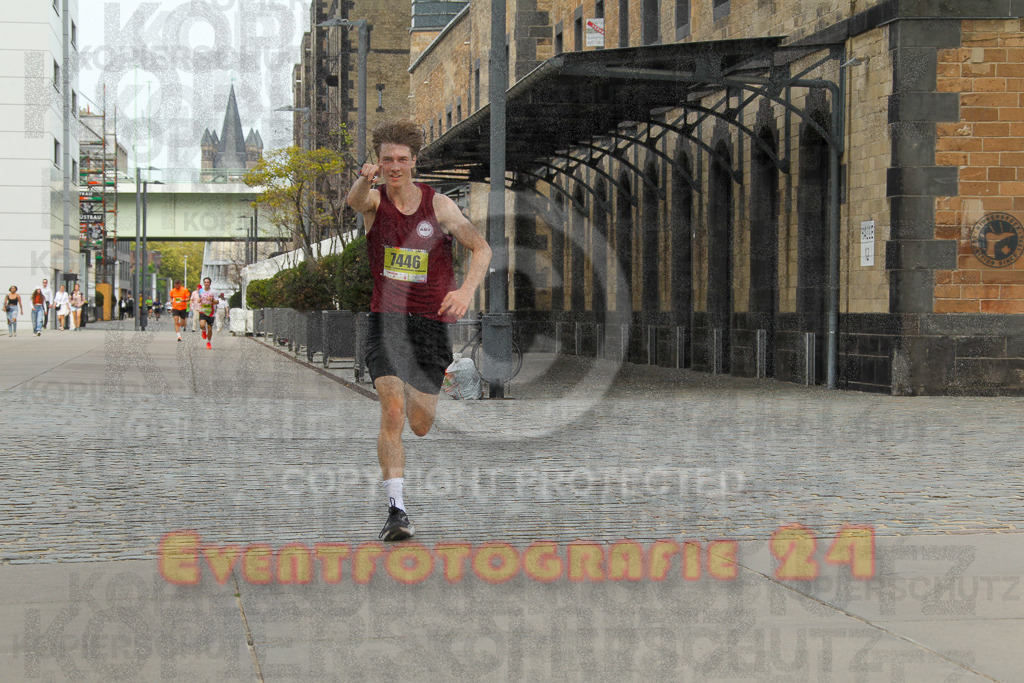 250920_1318_EV4_5214 | Sportfotografie im Rhein-Sieg Kreis, Köln, Bonn, NRW, Rheinland Pfalz, Hessen, etc. Unser Tätigkeitsfeld umfasst den Laufsport vom Volkslauf über den Marathon, Duathlon, Triathon bis zum Ultralauf wie Kölnpfad Ultra oder Schindertrail.