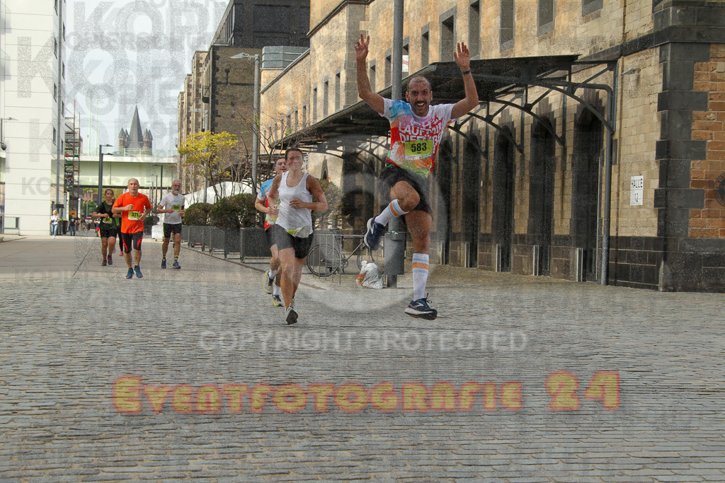 250920_1521_EV4_8568 | Sportfotografie im Rhein-Sieg Kreis, Köln, Bonn, NRW, Rheinland Pfalz, Hessen, etc. Unser Tätigkeitsfeld umfasst den Laufsport vom Volkslauf über den Marathon, Duathlon, Triathon bis zum Ultralauf wie Kölnpfad Ultra oder Schindertrail.
