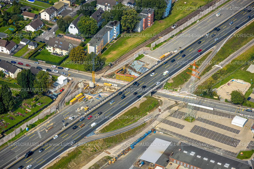 Unna230901132 | Luftbild, Baustelle für Ausbau der Autobahn A1 und Brückenbauarbeiten nahe der Hansastraße, Massen, Unna, Ruhrgebiet, Nordrhein-Westfalen, Deutschland