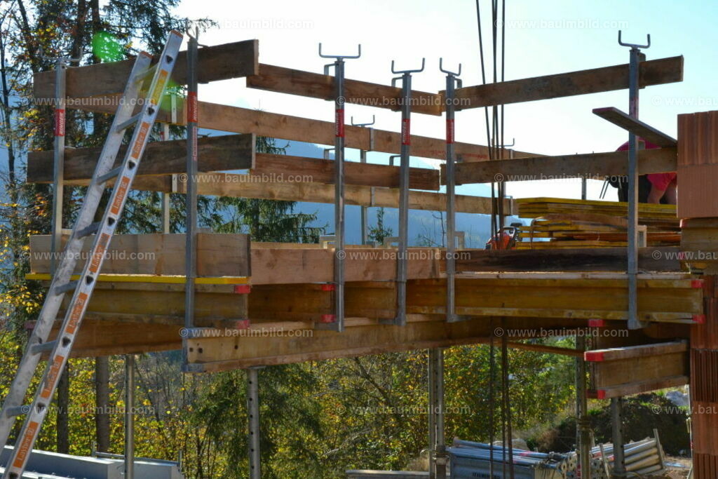 bib-lg04-betonarbeiten-0517 | Nach LV-Leistungsgruppen sortierte Detailfotos über den Bau eines Hauses. Alle Hausbau-Bilder direkt vom Urheber und Autor der Website Haus-Selber-Bauen.com