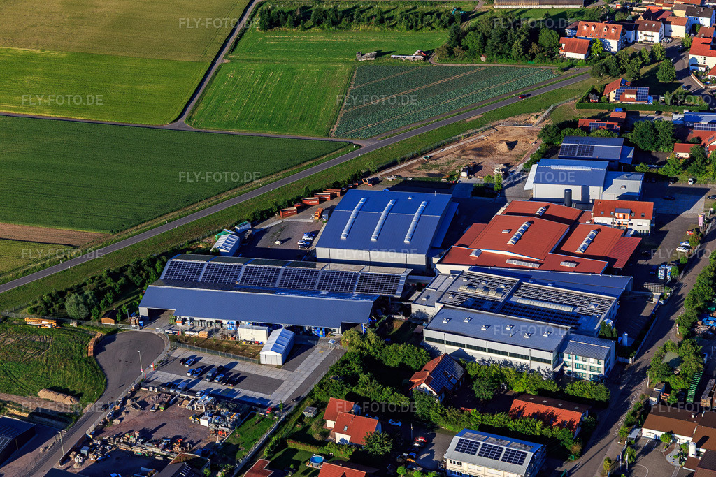 Luftbild: Gewerbergebiet Im Gereut mit WWS Metallformen GmbH, HGGS LaserCUT GmbH & Co. KG in Hatzenbühl im Bundesland Rheinland-Pfalz in Deutschland.Foto: IMG_115105.jpg vom 13.06.2019 durch Werner Riehm/FLY-FOTO.deWWS Metallformen - Wir ziehen schnellerHGGS