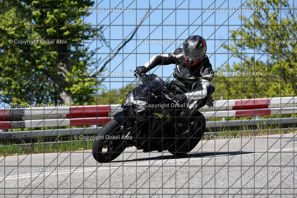 IMG_9868 | Fotograf am Kyffhäuser. Onkel Atze. Kyffhäuser Rennstrecke. Café36. Motorsportfotografie. - Realisiert mit Pictrs.com