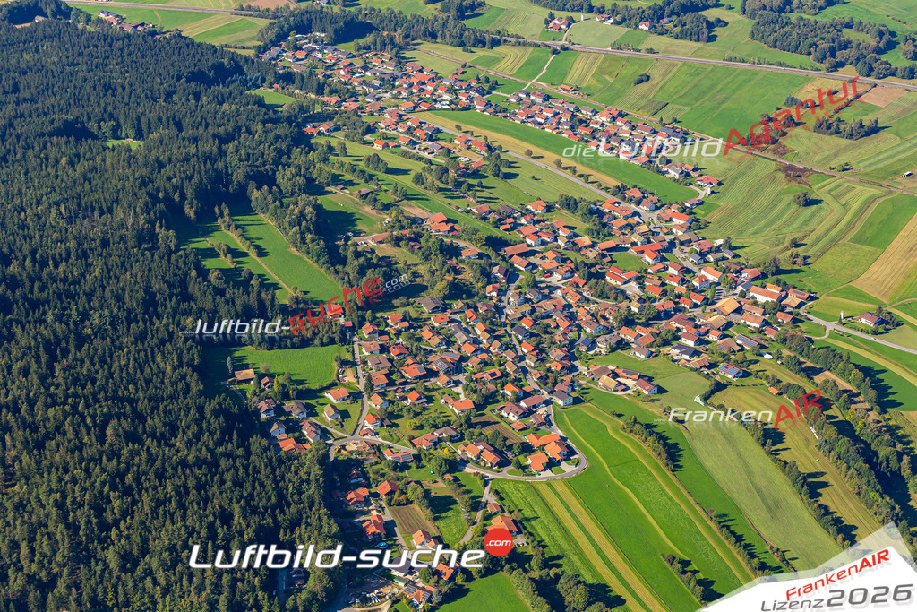 Das Luftbild der Stadt Arrach wurde 2021 vom Flugzeug heraus erstellt (keine Drohne) Aufnahmehöhe ca.450 Meter- hohe Bildauflösung und Druck-Qualität garantiert!