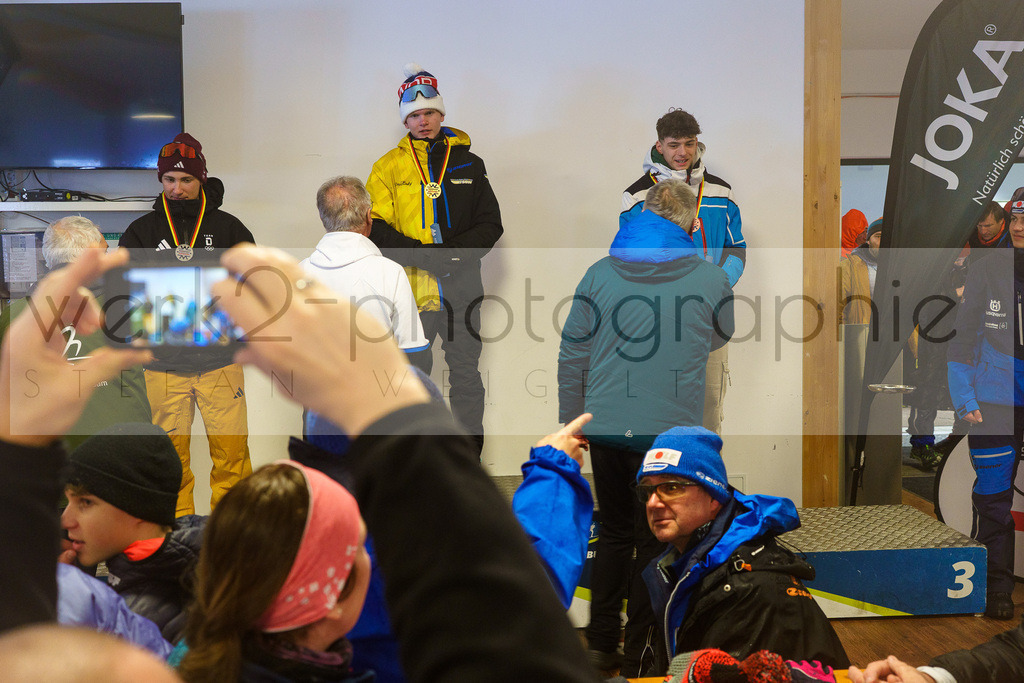 DP ARBER 9.-11.02.2024 | Unter schwierigen Bedingungen zauberte das OK ARBER-Team im Bayerischen Wald eine wettkampffähige Strecke im Arber Hohenzollern Skistadion.